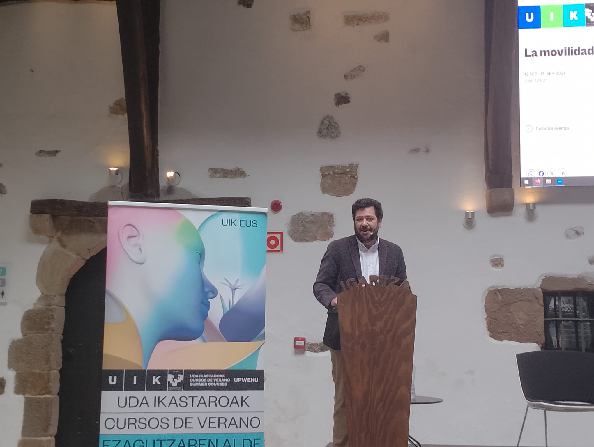 Álvaro Arrue en la clausura de la s Jornadas de la UPV en Beasain